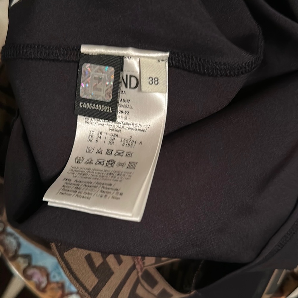 FENDI SIZE 38